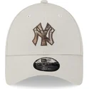new-era-new-york-yankees-mlb-9forty-check-infill-beige-verstellbare-kappe