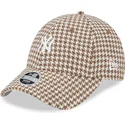 cepice-zaoblena-hneda-nastavitelny-9forty-houndstooth-new-york-yankees-mlb-new-era