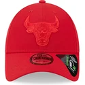 cepice-zaoblena-cervena-nastavitelny-9forty-repreve-outline-chicago-bulls-nba-new-era