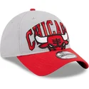 cepice-zaoblena-seda-nastavitelny-9twenty-tip-off-2023-chicago-bulls-nba-new-era