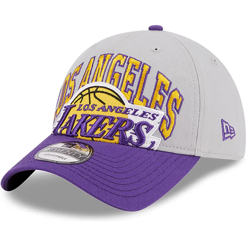 gra-och-lila-bojd-keps-justerbar-9twenty-tip-off-2023-fran-los-angeles-lakers-nba-av-new-era