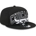 cepice-rovna-cerna-snapback-9fifty-tip-off-2023-chicago-bulls-nba-new-era