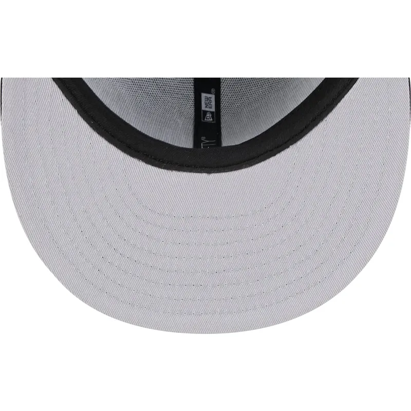 cepice-rovna-cerna-snapback-9fifty-tip-off-2023-chicago-bulls-nba-new-era