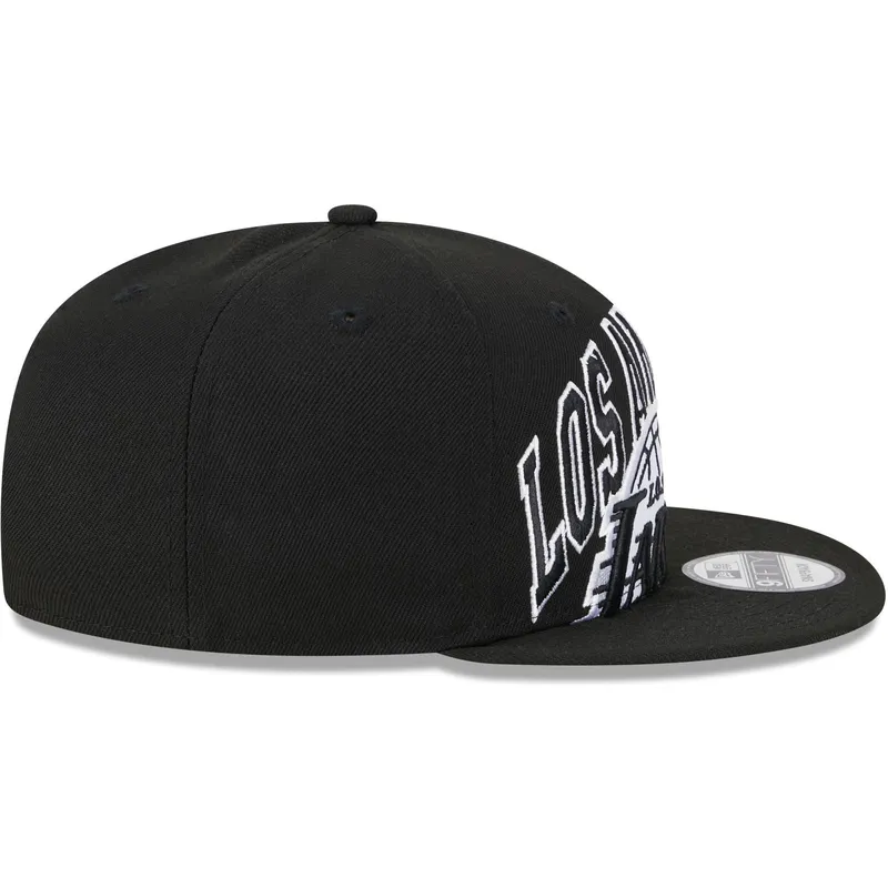 cepice-rovna-cerna-snapback-9fifty-tip-off-2023-los-angeles-lakers-nba-new-era