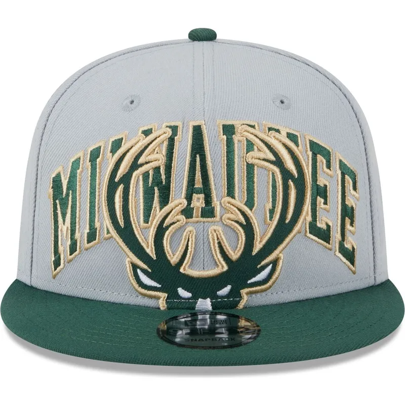 cepice-rovna-seda-snapback-9fifty-tip-off-2023-milwaukee-bucks-nba-new-era cepice-rovna-seda-snapback-9fifty-tip-off-2023-milwaukee-bucks-nba-new-era
