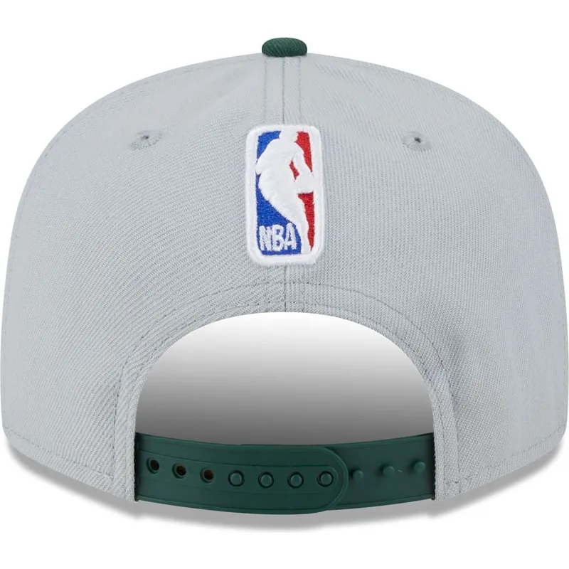 cepice-rovna-seda-snapback-9fifty-tip-off-2023-milwaukee-bucks-nba-new-era cepice-rovna-seda-snapback-9fifty-tip-off-2023-milwaukee-bucks-nba-new-era