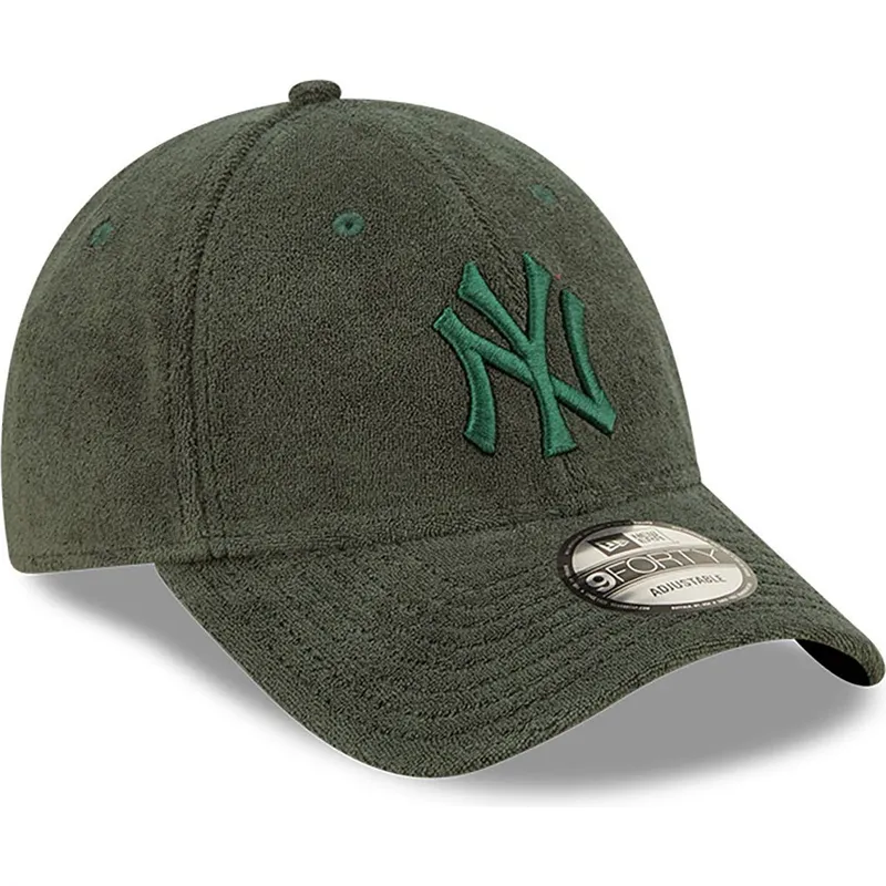 verstellbare-grune-kappe-mit-gebogenem-schirm-und-grunem-logo-9forty-towelling-der-new-york-yankees-mlb-von-new-era
