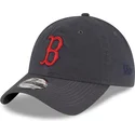 verstellbare-graue-kappe-mit-gebogenem-schirm-und-rotem-logo-9twenty-core-classic-der-boston-red-sox-mlb-von-new-era
