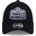 cepice-zaoblena-namornicka-modra-snapback-9forty-stretch-snap-tab-new-york-yankees-mlb-new-era