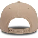 beige-gebogener-snapback-9forty-seasonal-red-bull-racing-formel-1-kappe-von-new-era