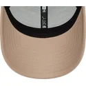 beige-curved-snapback-cap-9forty-seasonal-von-red-bull-racing-formula-1-von-new-era
