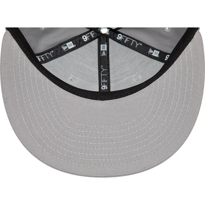cepice-rovna-seda-snapback-9fifty-outline-new-york-yankees-mlb-new-era