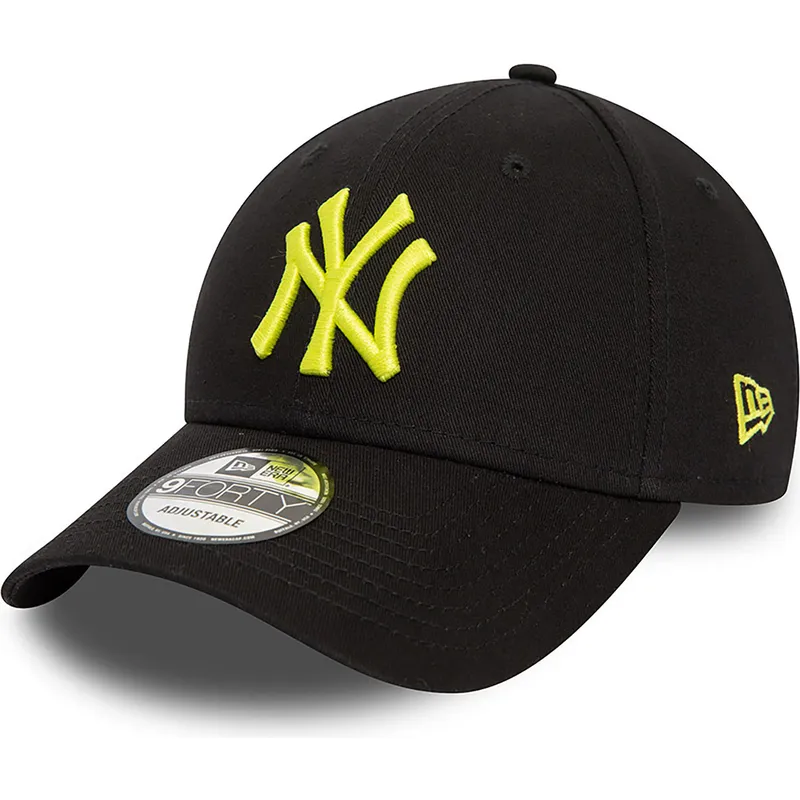 schwarze-verstellbare-curved-cap-mit-gelbem-logo-9forty-league-essential-der-new-york-yankees-mlb-von-new-era
