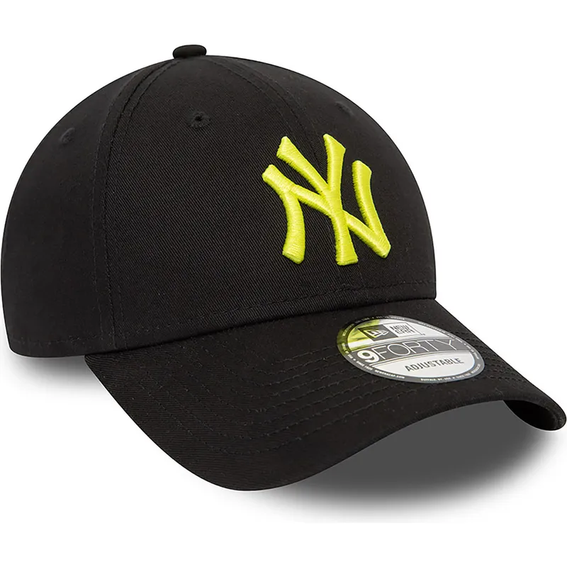 schwarze-verstellbare-curved-cap-mit-gelbem-logo-9forty-league-essential-der-new-york-yankees-mlb-von-new-era