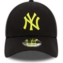 cepice-zaoblena-cerna-nastavitelny-9forty-league-essential-new-york-yankees-mlb-new-era