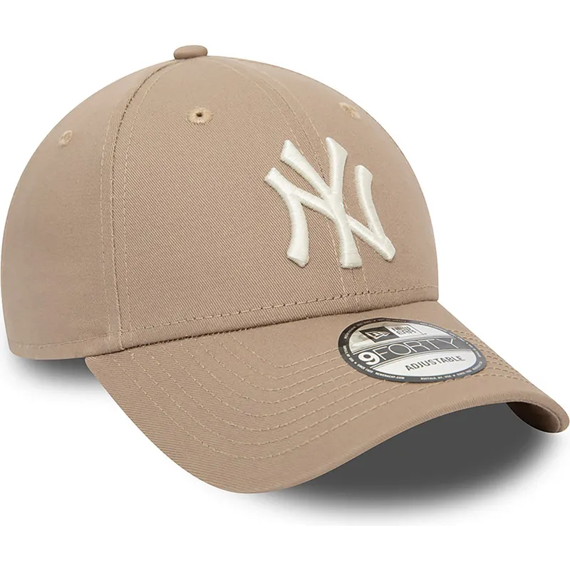 cepice-zaoblena-hneda-nastavitelny-9forty-league-essential-new-york-yankees-mlb-new-era