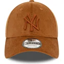cepice-zaoblena-hneda-nastavitelny-9forty-cord-new-york-yankees-mlb-new-era