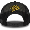 cepice-zaoblena-cerna-snapback-a-frame-character-bugs-bunny-y-pato-lucas-looney-tunes-new-era