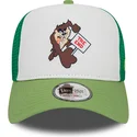 weisse-und-grune-trucker-cap-a-frame-character-von-tasmanischer-teufel-looney-tunes-von-new-era