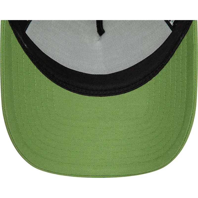 cepice-zaoblena-zelena-snapback-a-frame-frame-character-tasmania-looney-tunes-new-era