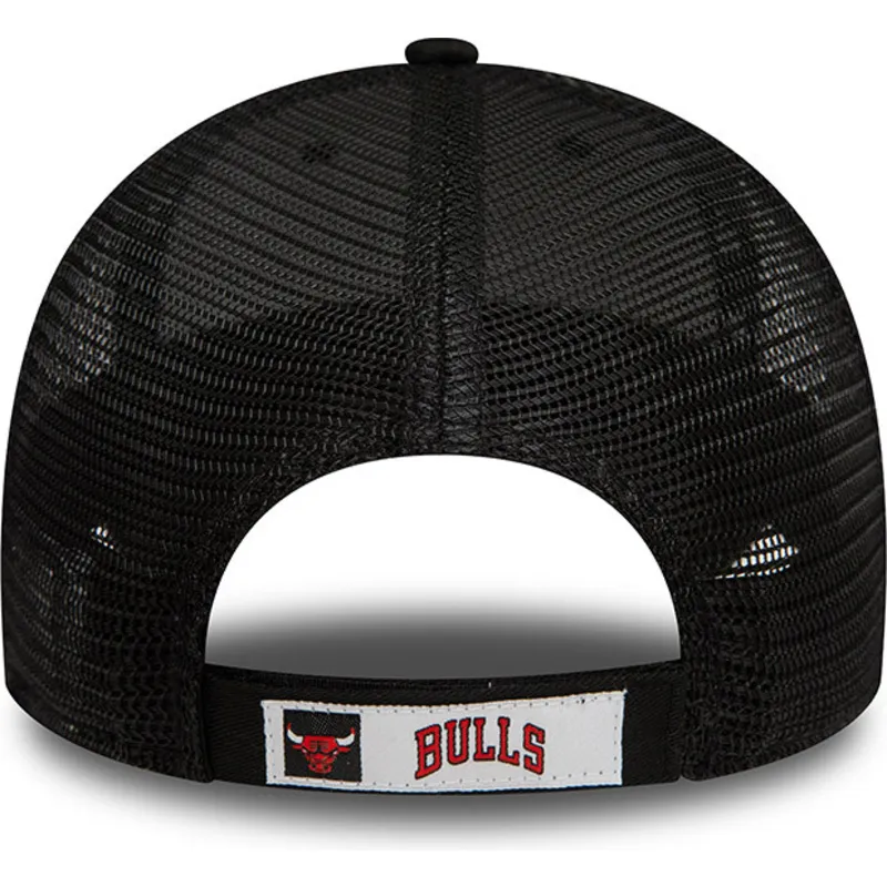 schwarze-verstellbare-9forty-home-field-trucker-cap-der-chicago-bulls-nba-von-new-era