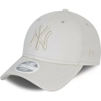 New Era Curved Brim Women Grey Logo 9FORTY Tonal New York Yankees MLB Grey Adjustable Cap