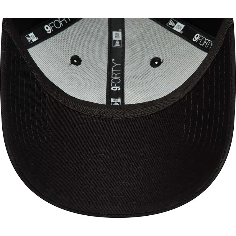 cap-zaoblena-black-adjustable-strap-9forty-repreve-league-essential-new-york-yankees-mlb-new-era