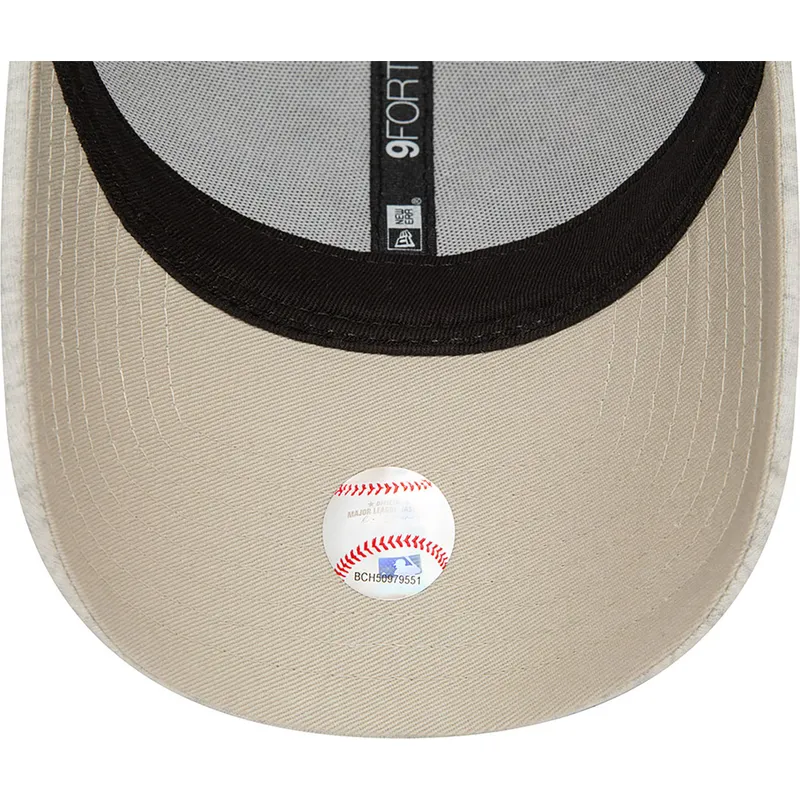 cepice-zaoblena-bezova-nastavitelny-9forty-jersey-essential-new-york-yankees-mlb-new-era cepice-zaoblena-bezova-nastavitelny-9forty-jersey-essential-new-york-yankees-mlb-new-era