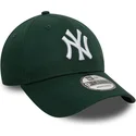 dunkelgrune-verstellbare-curved-cap-9forty-league-essential-der-new-york-yankees-mlb-von-new-era