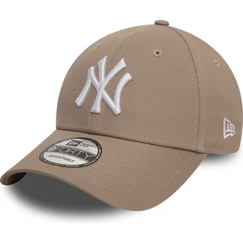 justerbar-ljusbrun-9forty-league-essential-new-york-yankees-mlb-keps-med-bojd-skarm-fran-new-era