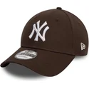 morkbrun-justerbar-kurvad-keps-9forty-league-essential-fran-new-york-yankees-mlb-av-new-era