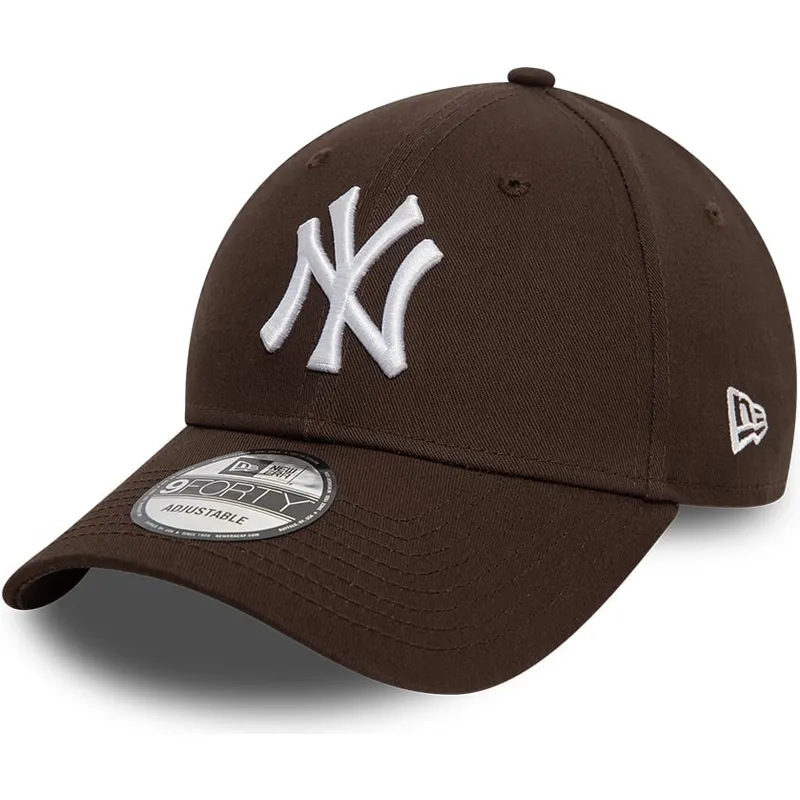 dunkelbraune-verstellbare-curved-cap-9forty-league-essential-der-new-york-yankees-mlb-von-new-era
