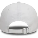 vit-justerbar-kurvad-keps-med-vit-logotyp-9forty-league-essential-fran-los-angeles-dodgers-mlb-av-new-era