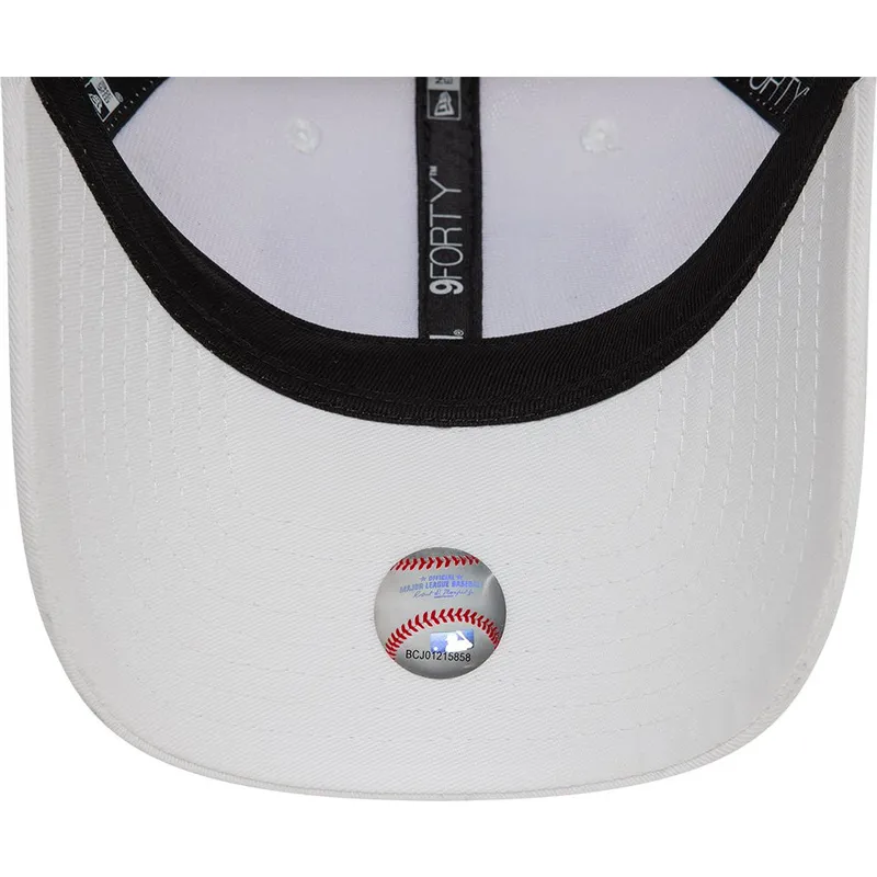 cepice-zaoblena-bila-nastavitelny-pasek-9forty-league-essential-los-angeles-dodgers-mlb-new-era