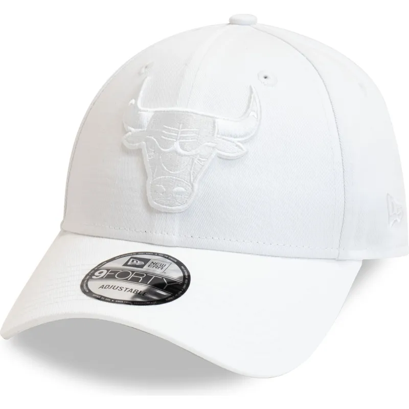cepice-zaoblena-bila-nastavitelny-9forty-essential-chicago-bulls-nba-new-era