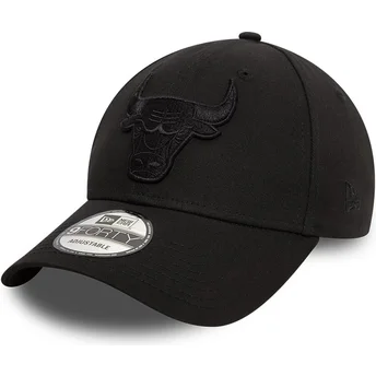 Cap zaoblená black adjustable strap 9FORTY Essential Chicago Bulls NBA New Era