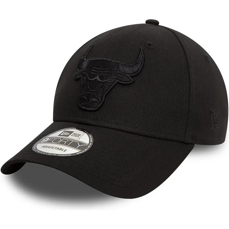 cap-zaoblena-black-adjustable-strap-9forty-essential-chicago-bulls-nba-new-era cap-zaoblena-black-adjustable-strap-9forty-essential-chicago-bulls-nba-new-era