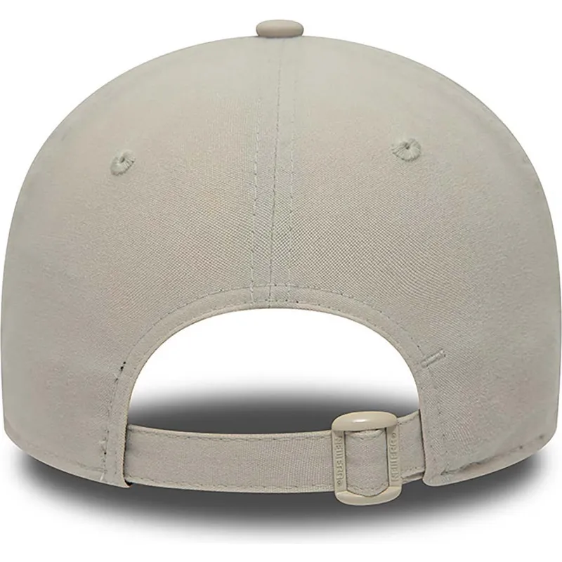 beige-verstellbare-curved-cap-9twenty-repreve-heritage-script-von-new-era