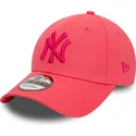 cepice-zaoblena-ruzova-nastavitelny-9forty-league-essential-new-york-yankees-mlb-new-era