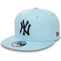 cepice-rovna-modra-snapback-9fifty-league-essential-new-york-yankees-mlb-new-era
