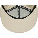 cepice-rovna-bezova-snapback-9fifty-league-essential-new-york-yankees-mlb-new-era