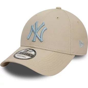 New Era Curved Brim Light Blue Logo 9FORTY League Essential New York Yankees MLB Beige Adjustable Cap