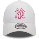 cepice-zaoblena-bila-nastavitelny-rosa-9forty-team-outline-new-york-yankees-mlb-new-era