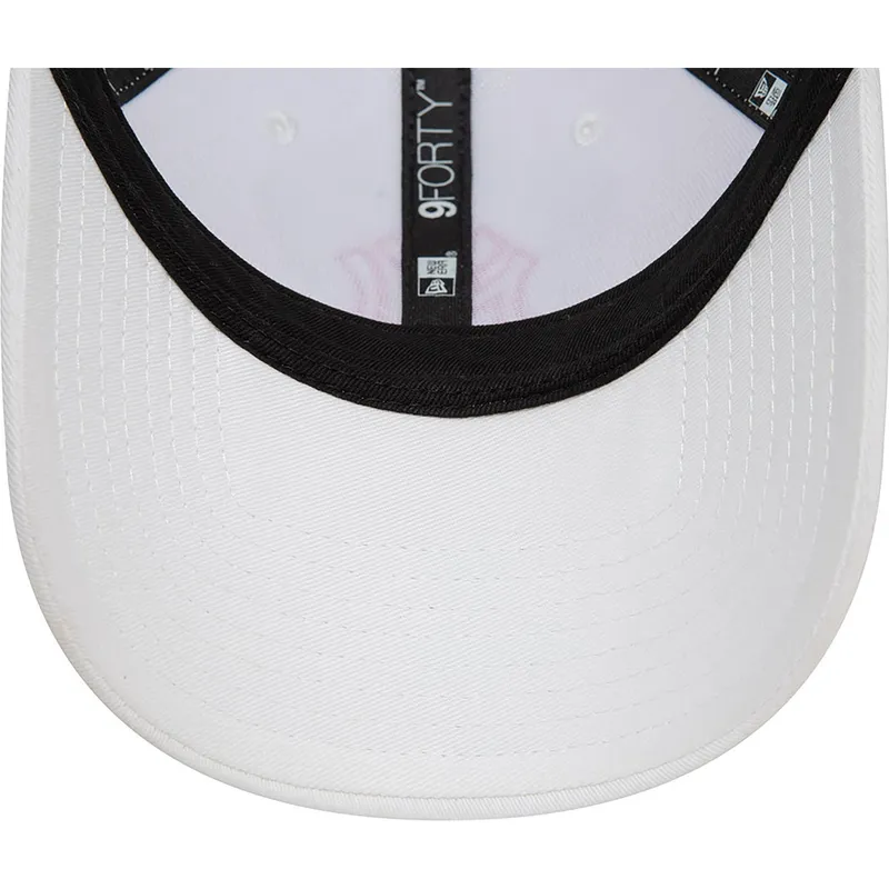 cepice-zaoblena-bila-nastavitelny-rosa-9forty-team-outline-new-york-yankees-mlb-new-era