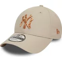 new-era-curved-brim-9forty-animal-infill-new-york-yankees-mlb-beige-adjustable-cap