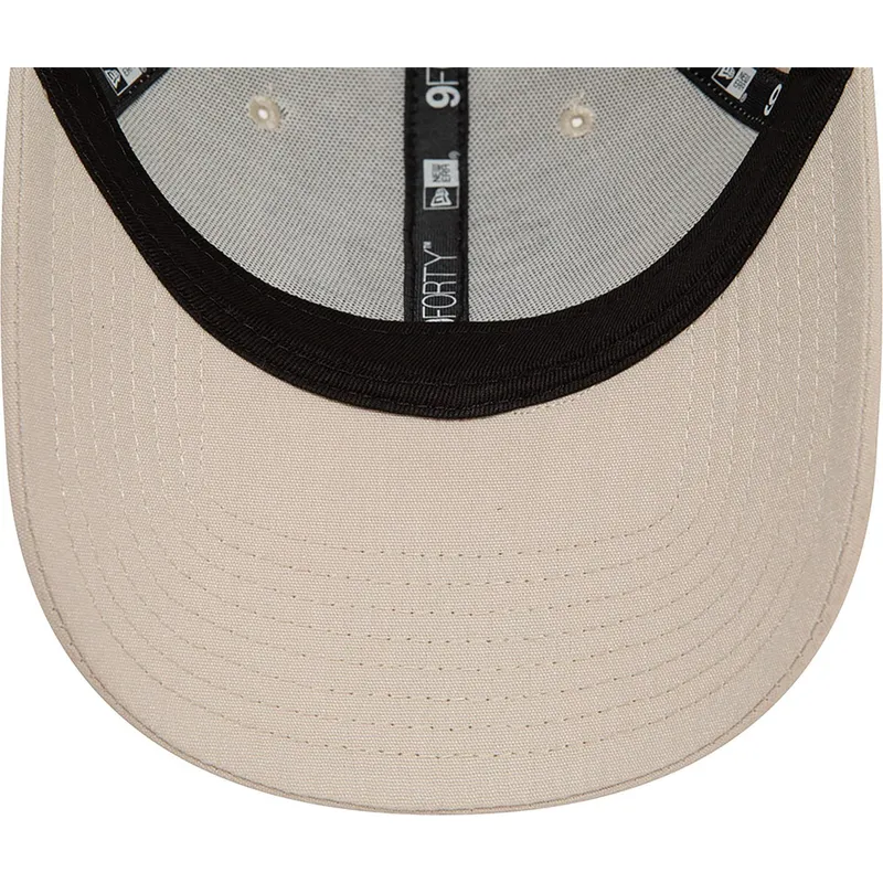 beige-verstellbare-curved-cap-9forty-repreve-basketball-pizza-von-new-era