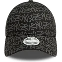 schwarze-gebogene-verstellbare-damenkappe-9forty-monogram-der-new-york-yankees-mlb-von-new-era