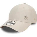 beige-verstellbare-9forty-flawless-kappe-der-new-york-yankees-mlb-von-new-era