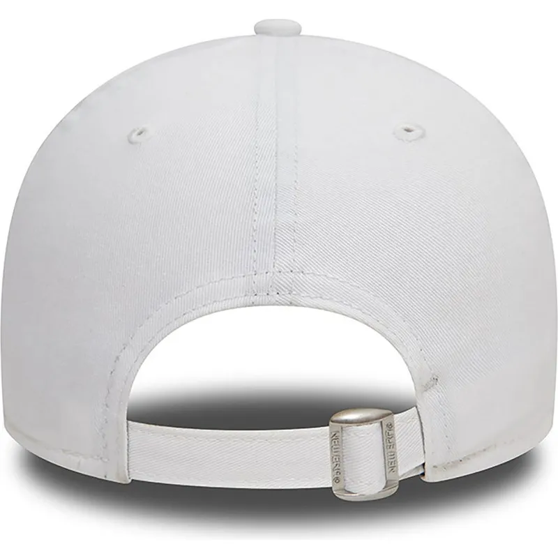 cap-zaoblena-white-adjustable-strap-9forty-new-era