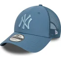blaue-trucker-kappe-mit-blauem-logo-9forty-home-field-der-new-york-yankees-mlb-von-new-era